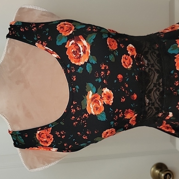 Wild Daisy Size M Tank Dress with lace waistband.  New Condition. - Picture 2 of 6